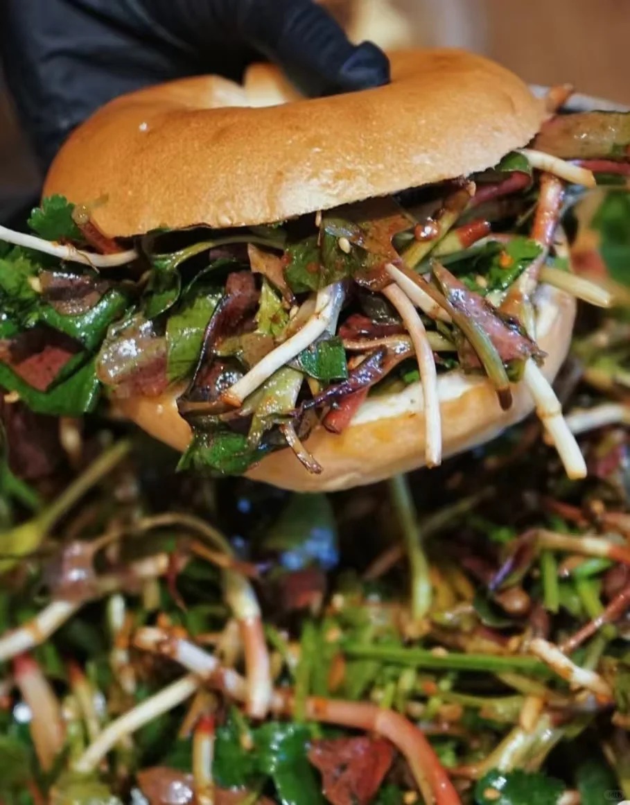 Món ăn "ngang ngược" được làm từ "thứ rau của quỷ" khiến kẻ khóc người cười- Ảnh 2.