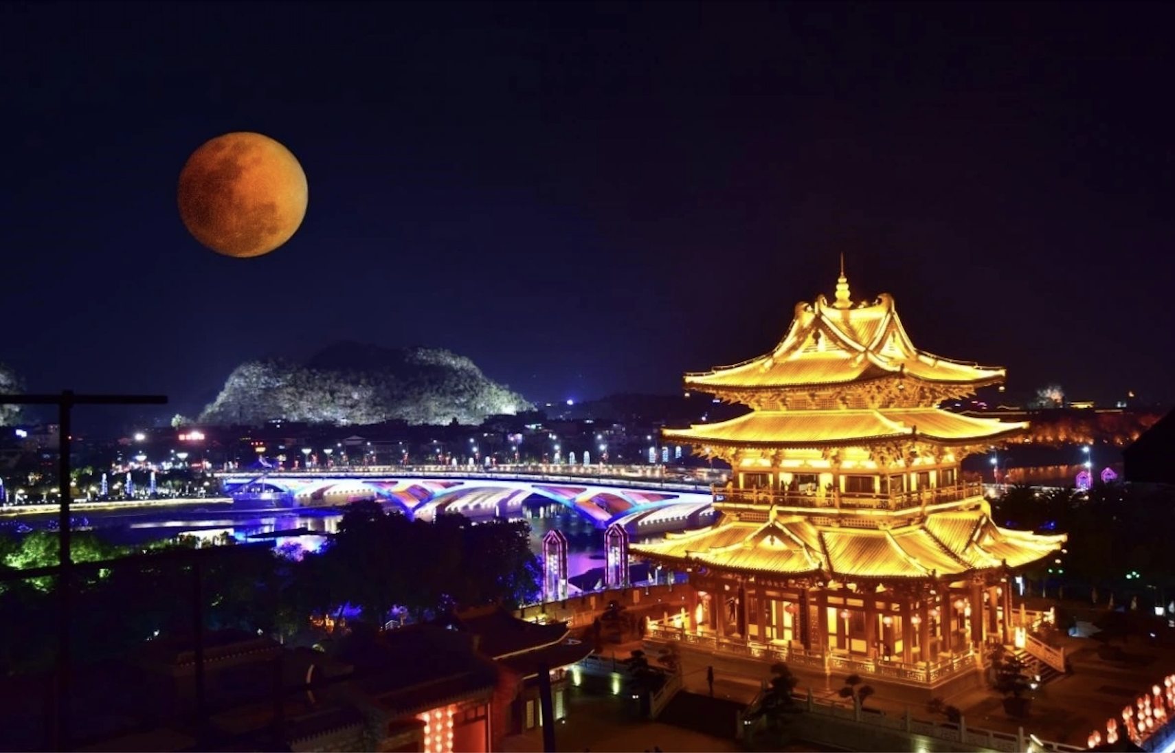 Hộ chiếu Việt Nam thăng 5 bậc mở đường đến 4 thiên đường sát vách với giá rẻ hơn vé máy bay nội địa- Ảnh 2.