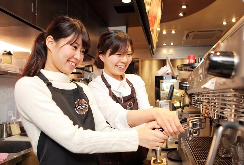 6 sai lầm khi dùng thẻ tín dụng khiến bạn dễ rơi vào vòng xoáy nợ nần, số 1 quá "trúng tim đen"- Ảnh 1.