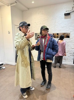 Cà phê, trà đá, phố phường Hà Nội xuất hiện ở triển lãm ảnh tại Mỹ- Ảnh 1.