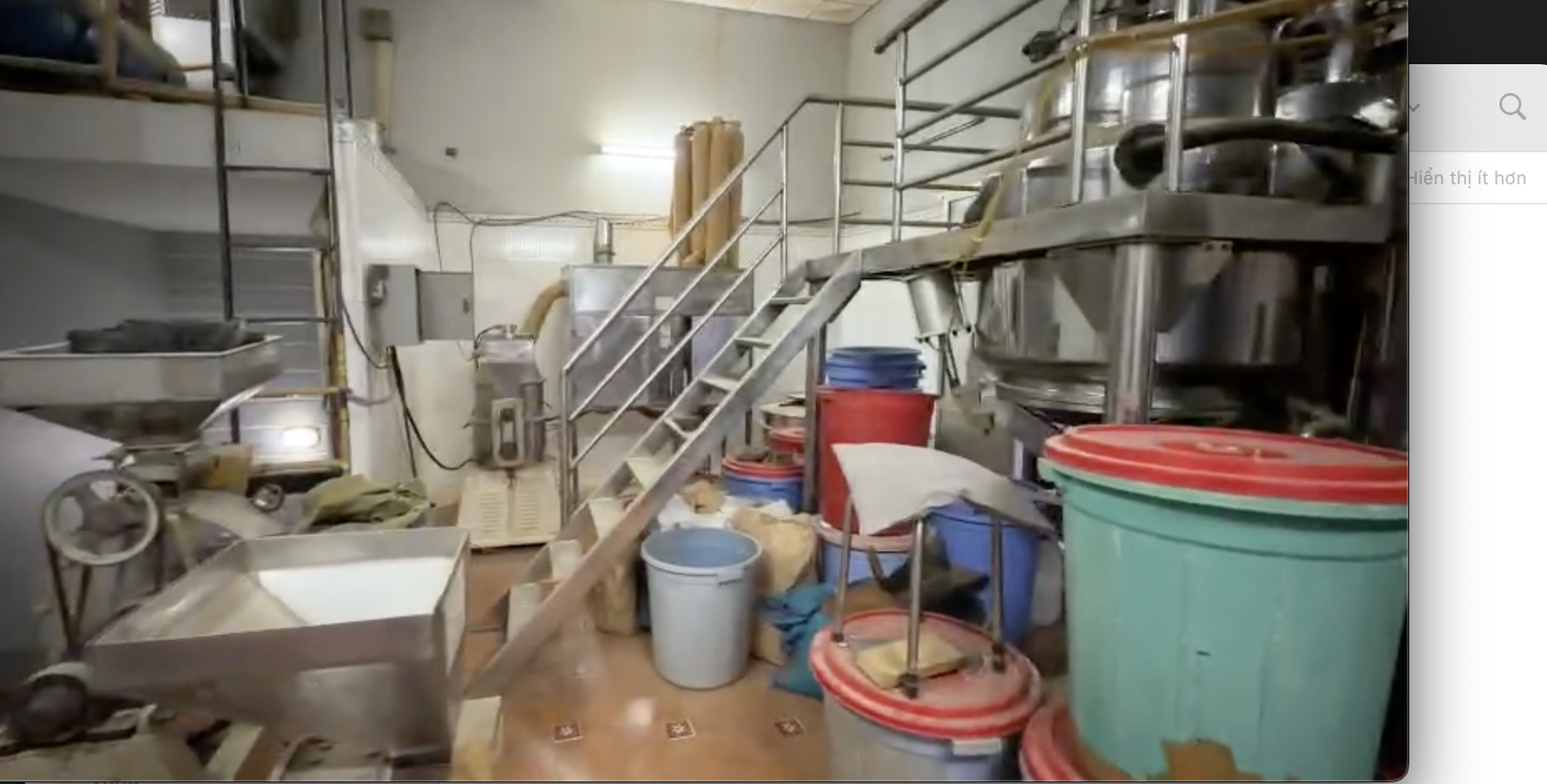 CLIP Bên trong công xưởng "thuốc đông y" Công an TPHCM vừa triệt phá - Ảnh 3.