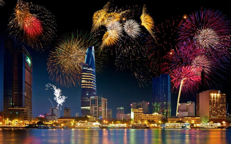 Sun Group viết lên loạt “kỷ lục” pháo hoa với Hòn đảo chưa từng tắt pháo hoa suốt 2 năm, Lễ hội pháo hoa quốc tế có quy mô đội bắn lớn nhất thế giới... - Ảnh 2.