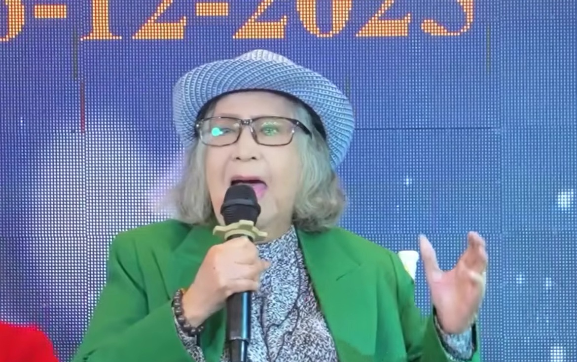 Nữ NSƯT 82 tuổi nghe tin 1 nghệ sĩ từ Mỹ về, ngồi xe lăn tới nói một điều- Ảnh 1.