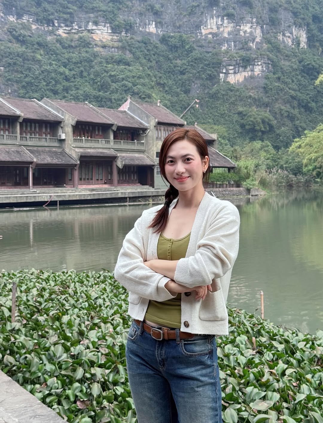 Ngoại lệ showbiz: Mỹ nhân chẳng thiết ăn diện lồng lộn, nhưng càng cố mặc đơn giản càng "phát sáng" trong đám đông - Ảnh 6.