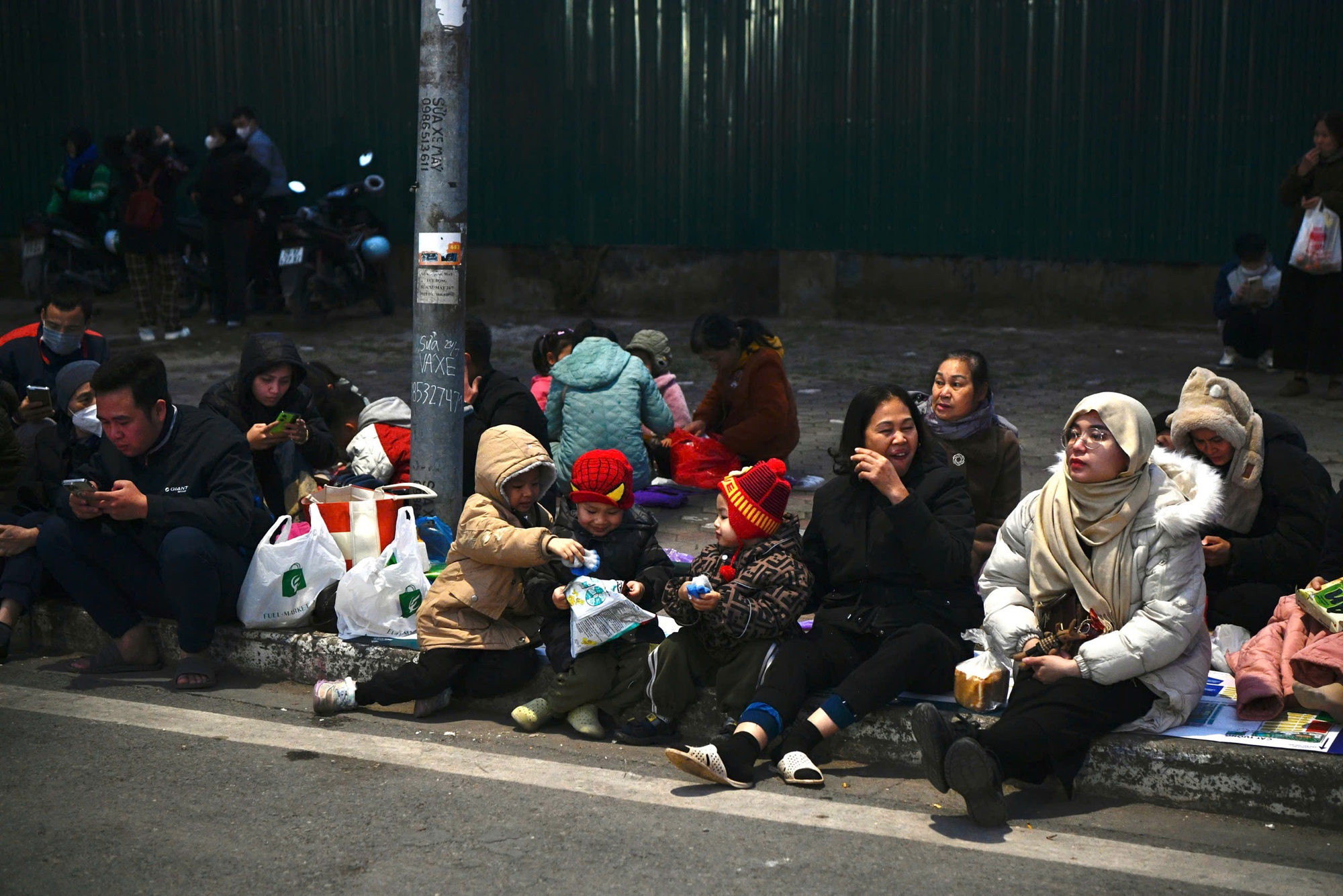 Nóng nhất Hà Nội hôm nay: Sun Group chuẩn bị 950 giàn phun, 4.400 ống pháo hỏa thuật cùng 4.600 pháo hoa nổ tầm cao, sẵn sàng cho “concert pháo hoa quốc gia”- Ảnh 10.