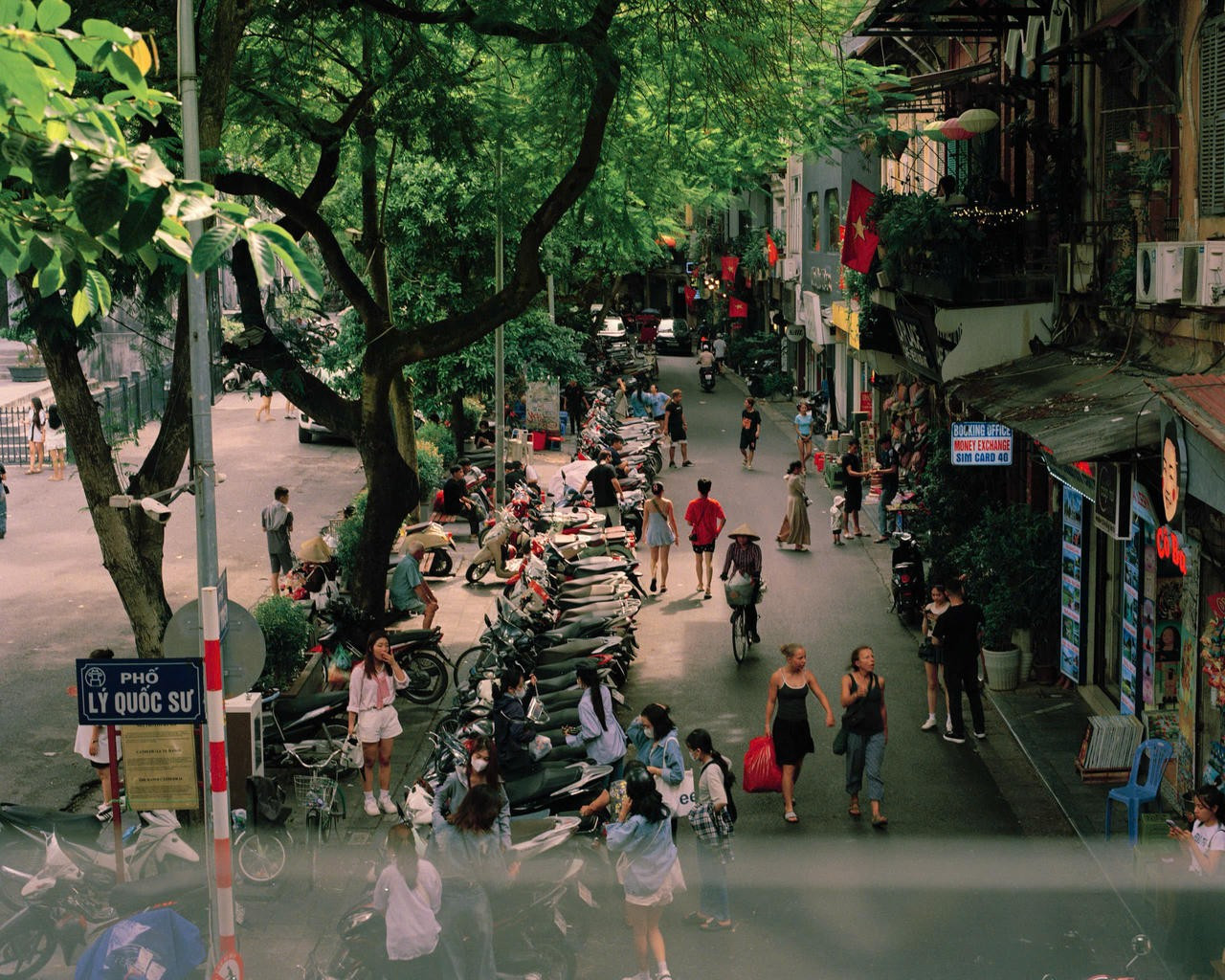 Cà phê, trà đá, phố phường Hà Nội xuất hiện ở triển lãm ảnh tại Mỹ- Ảnh 5.