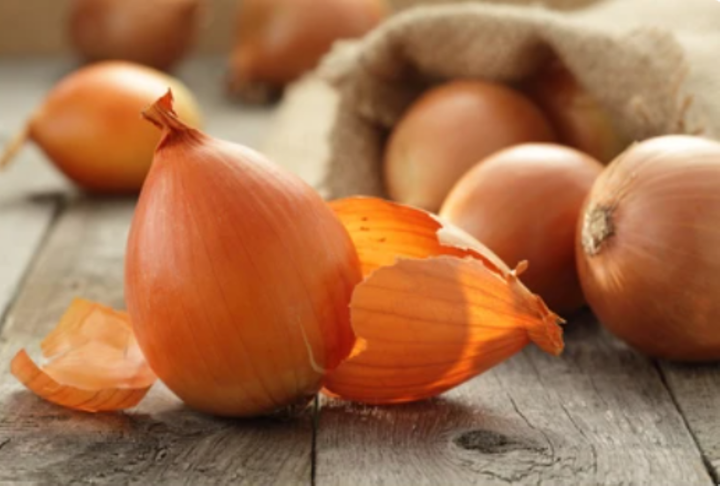 Vì sao không nên vứt bỏ vỏ hành tây?- Ảnh 1.