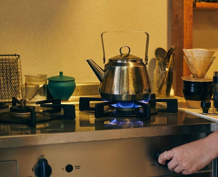 Không phải nước để qua đêm hay đun sôi nhiều lần, đây mới là 2 loại nước "nuôi" tế bào ung thư ít ai ngờ đến - Ảnh 1.