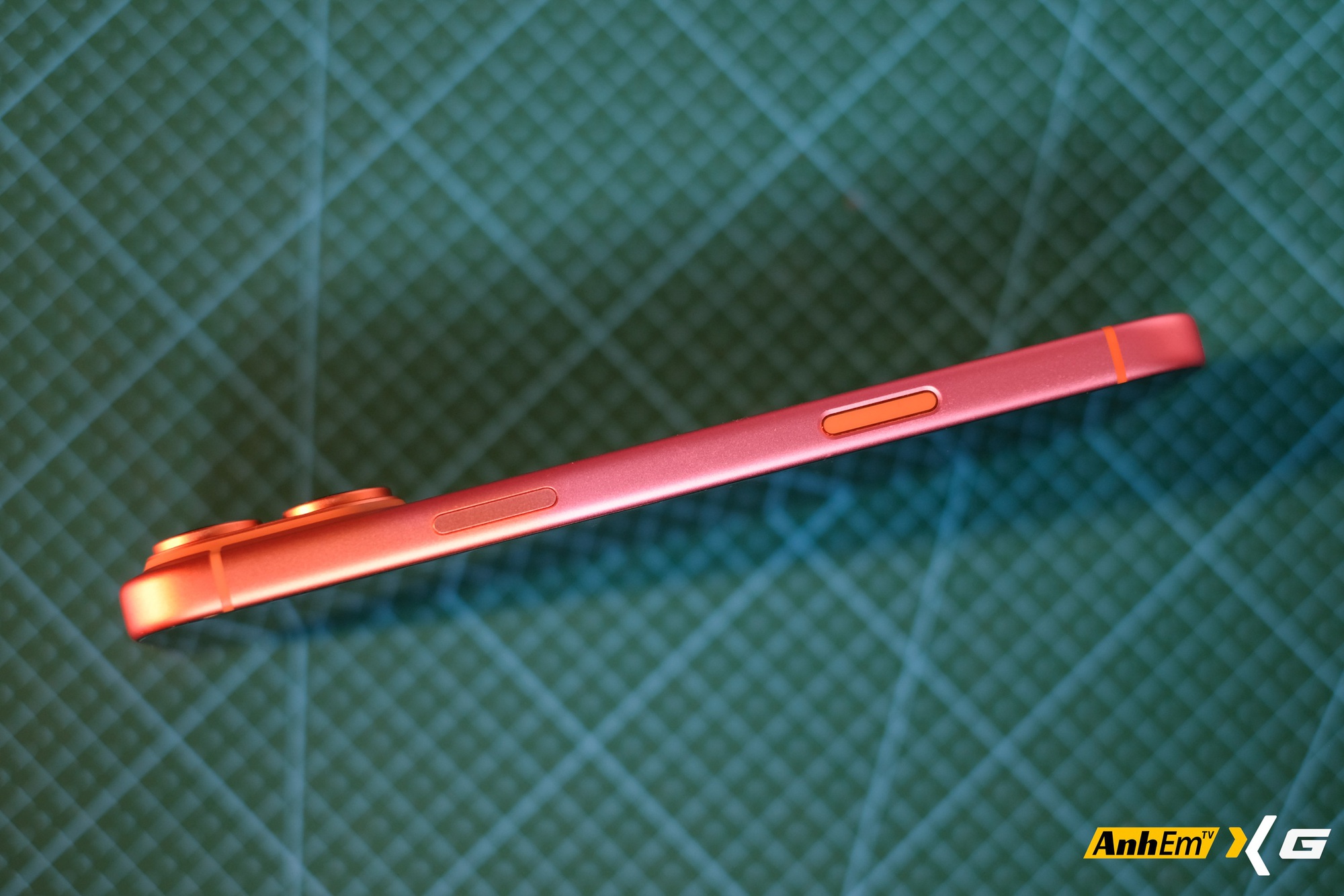 Tưởng chỉ là "đồn trên mạng", iPhone 17 Pro Max "đổi màu" từ Cam sang Hồng nay đã xuất hiện tại Việt Nam- Ảnh 4.