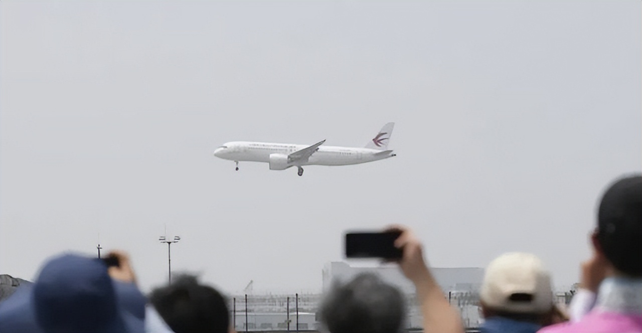 Máy bay Trung Quốc thử nghiệm tại châu Âu nhận về đánh giá vỏn vẹn 9 từ: Chính Boeing cũng phải dè chừng- Ảnh 1.