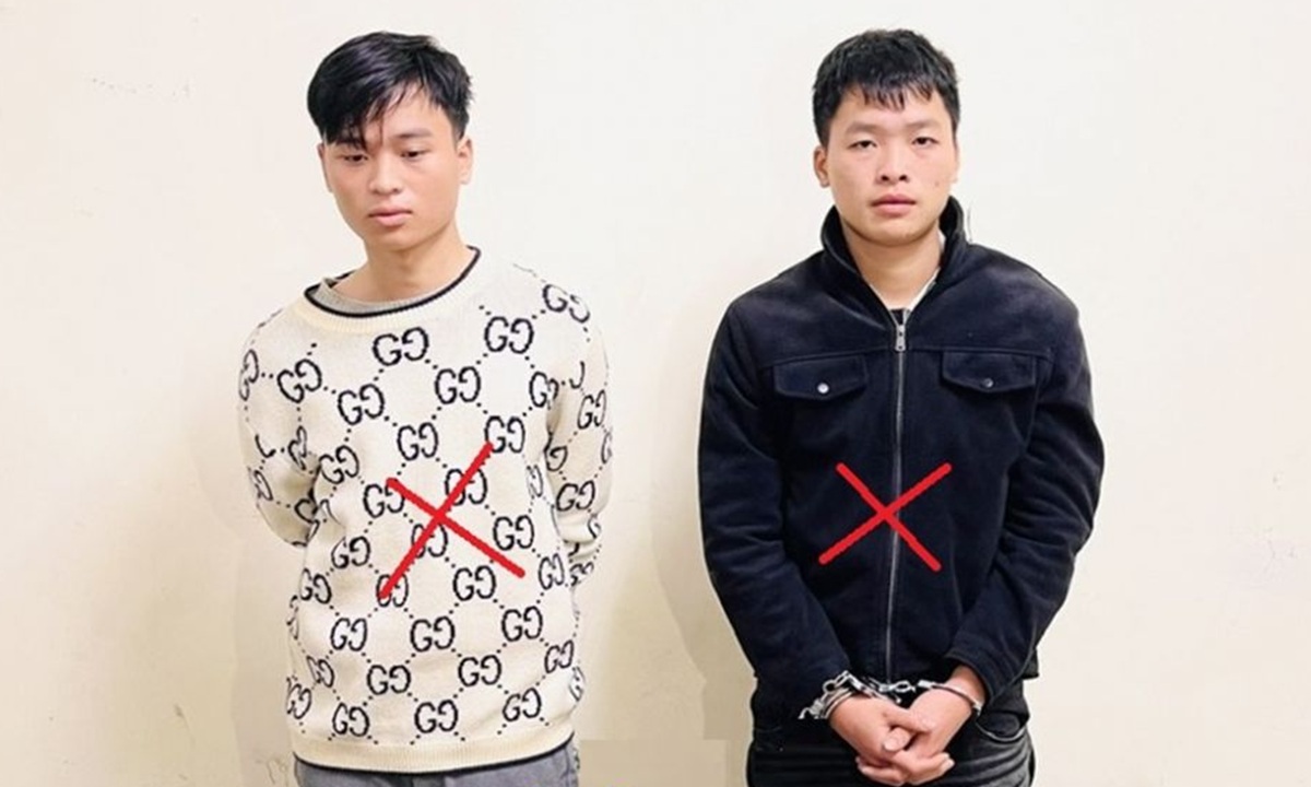 NÓNG: 2 kẻ táo tợn cướp tiệm vàng đã bị bắt - Ảnh 1.