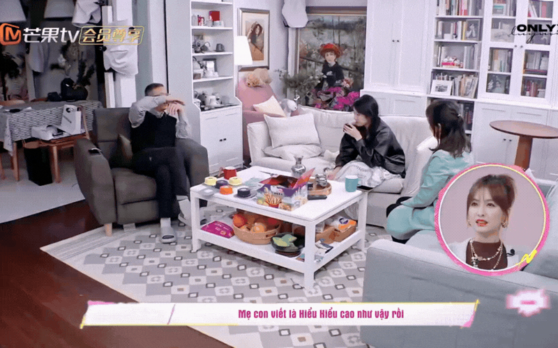 Đừng chỉ nhìn vào dáng đi "chim cánh cụt lưng gù" của Lư Dục Hiểu, hãy nhìn vào cách bố mẹ cô ấy kẹp rèm cửa: Hóa ra, "nhà" chính là nơi sinh ra một đứa trẻ hạnh phúc!- Ảnh 15.