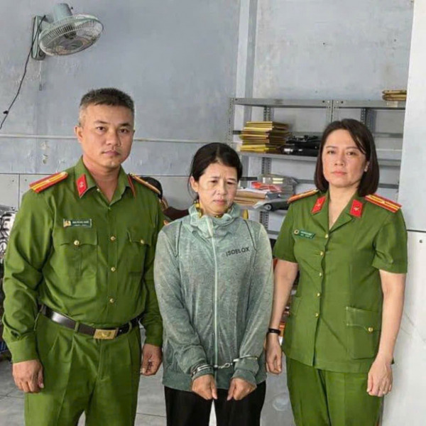 Bắt tạm giam người phụ nữ lừa đảo chiếm đoạt tài sản khi chơi hụi- Ảnh 1. Bắt tạm giam người phụ nữ lừa đảo chiếm đoạt tài sản khi chơi hụi- Ảnh 1.