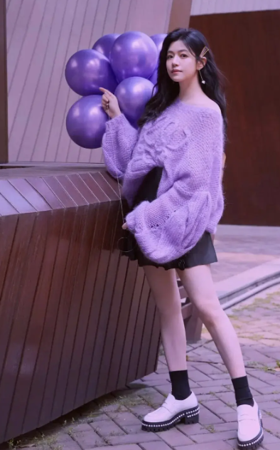 Đừng mải mê "hack tuổi", cứ nhìn Cao Viên Viên, Tống Giai và Trần Nghiên Hy mà xem: Phụ nữ ngoài 40 đẹp nhất là khi được "sống thật" trong bộ đồ mình mặc- Ảnh 34.