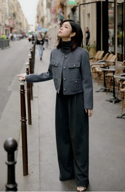 Đừng mải mê "hack tuổi", cứ nhìn Cao Viên Viên, Tống Giai và Trần Nghiên Hy mà xem: Phụ nữ ngoài 40 đẹp nhất là khi được "sống thật" trong bộ đồ mình mặc- Ảnh 38.