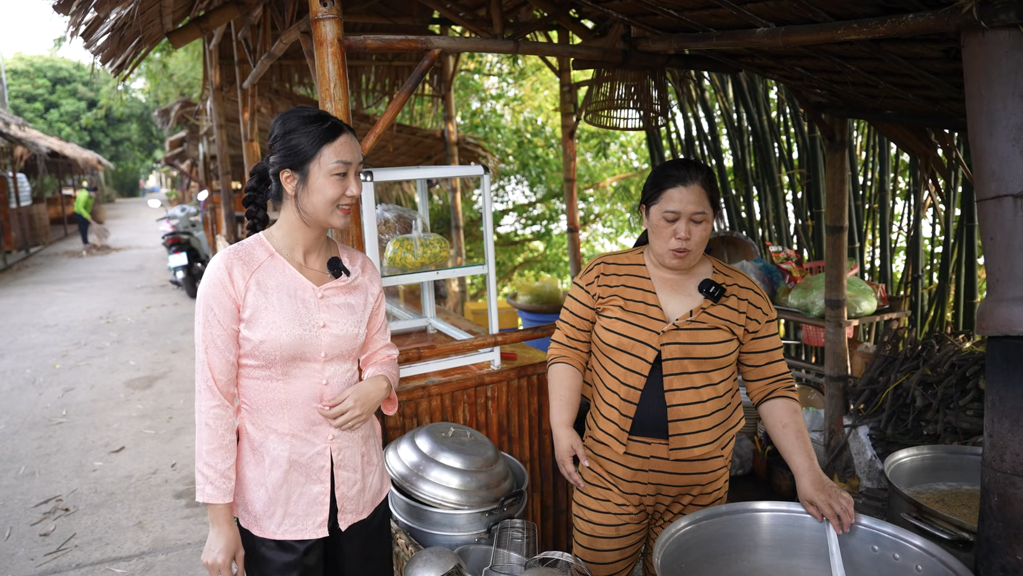 Mất ngủ đợi chờ quán bún có miếng cá sạch bong không còn giọt máu, giá 100k vẫn thấy xứng đáng- Ảnh 1.