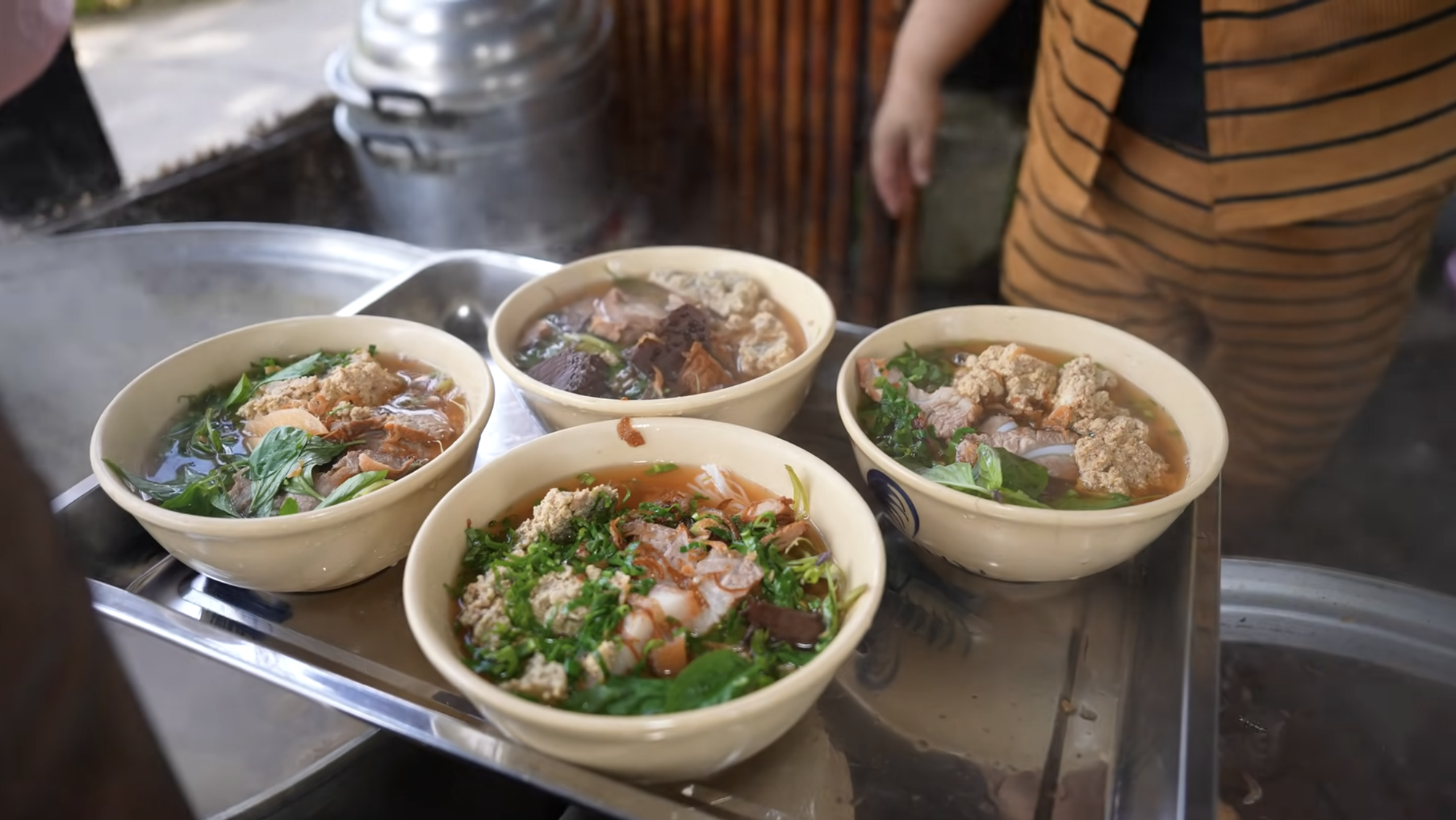 Mất ngủ đợi chờ quán bún có miếng cá sạch bong không còn giọt máu, giá 100k vẫn thấy xứng đáng- Ảnh 13.