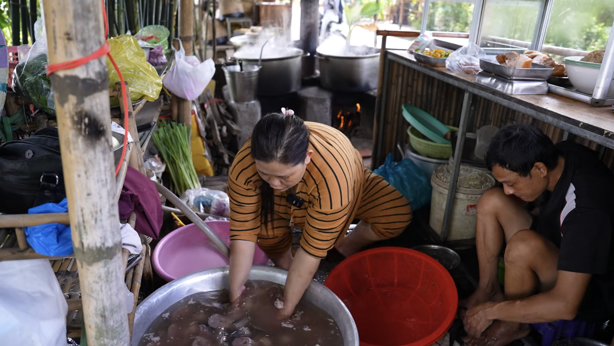 Mất ngủ đợi chờ quán bún có miếng cá sạch bong không còn giọt máu, giá 100k vẫn thấy xứng đáng- Ảnh 9.