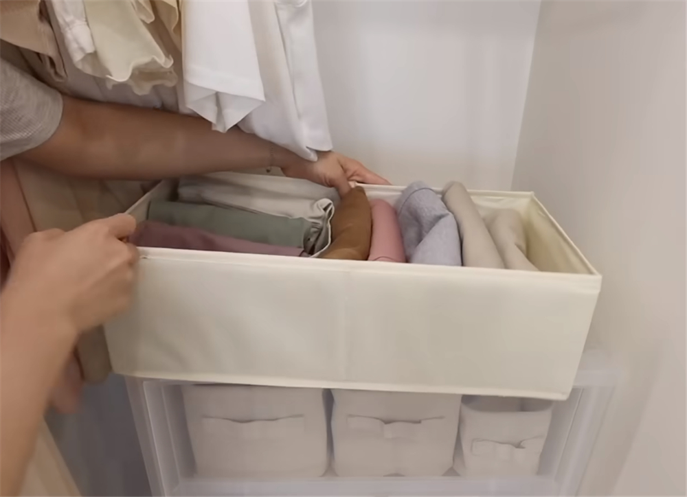 Tủ quần áo càng gọn, tiền càng dư: 10 mẹo sắp xếp giúp nhiều gia đình giảm mua sắm nhưng ít ai làm được điều cuối- Ảnh 1.