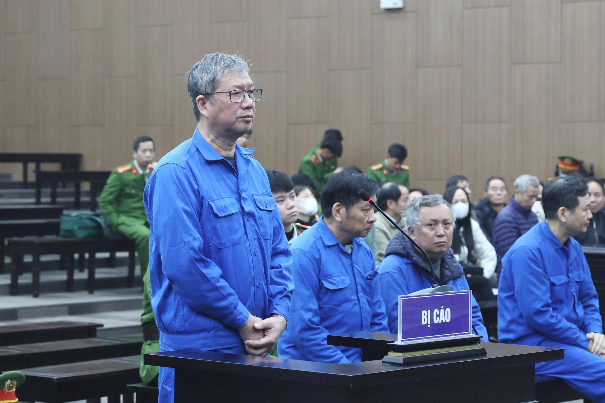 Cựu tổng giám đốc VICEM: Nhận quà Tết hơn 100 triệu đồng nhưng "không bất ngờ" - Ảnh 2.