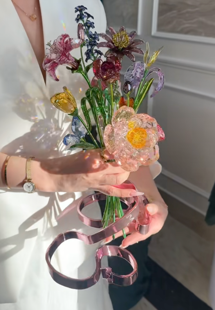 Cô dâu Tây Ninh lấy chồng Campuchia: Hoa cưới 300 triệu, bố chồng cho 1 tỷ tiền váy áo nhưng giá trị nhất là câu "chốt hạ"- Ảnh 3.