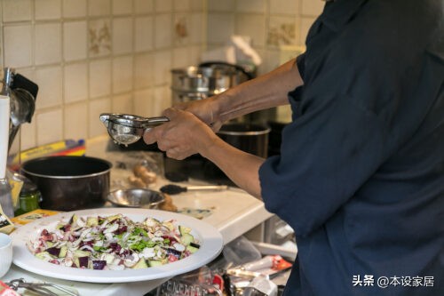 60 tuổi sống trong căn hộ 68m²: 20 năm kỷ luật dọn dẹp giúp vợ chồng tôi tiết kiệm hàng trăm triệu và sống nhẹ nhàng tuổi nghỉ hưu- Ảnh 8.