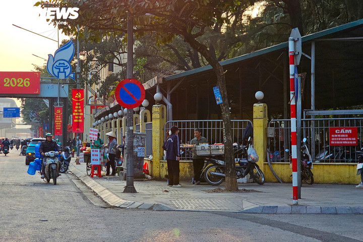 Chuyên gia: Dẹp chợ cóc ở Hà Nội không đồng nghĩa với mất sinh kế- Ảnh 3.