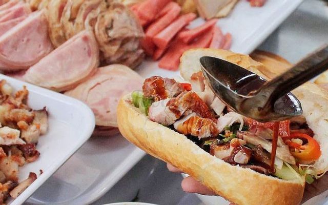 Không phải phở, món ăn từ 25.000 đồng/phần này mới là hương vị được Taste Atlas xếp top 1 Việt Nam - Ảnh 3.