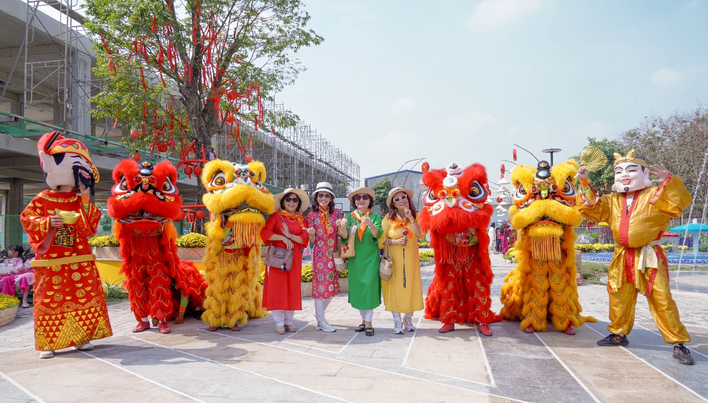 Lan Anh Avenue chính thức bàn giao nhà & khai trương đường hoa Tết - Ảnh 2. Lan Anh Avenue chính thức bàn giao nhà & khai trương đường hoa Tết - Ảnh 2.