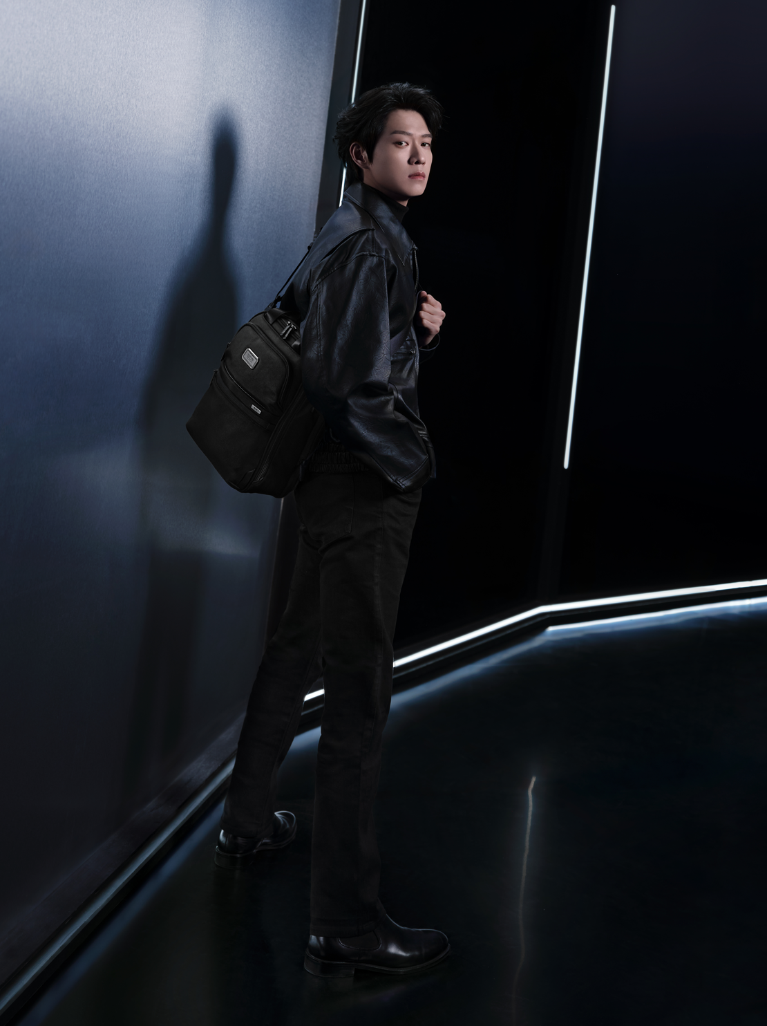 “Tổng tài hàng real” của showbiz lại gây sốt- Ảnh 4. “Tổng tài hàng real” của showbiz lại gây sốt- Ảnh 4.