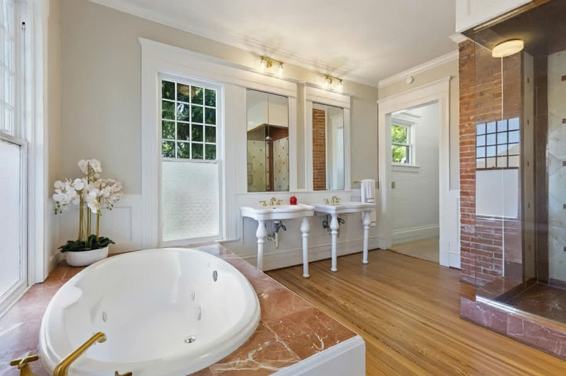 Hoa hậu Việt vừa mua biệt thự hơn 36 tỷ: Khuôn viên lên đến 7.600m2, cận cảnh nội thất bên trong mới gây choáng- Ảnh 8.