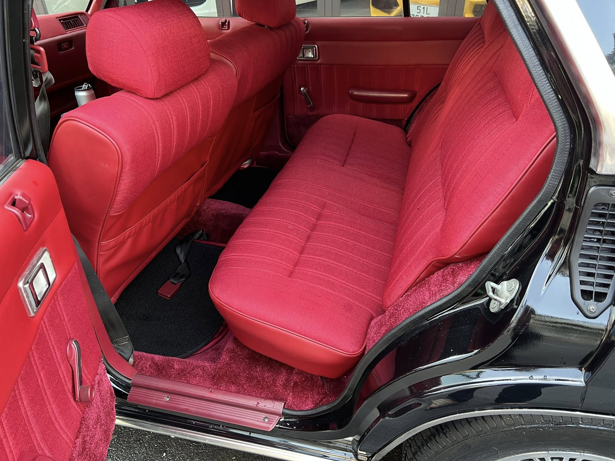 Ông Đặng Lê Nguyên Vũ đem Toyota Crown Wagon hàng hiếm lên phố: Vỏ 40 năm vẫn bóng loáng nhưng màu nội thất mới đặc biệt gây chú ý- Ảnh 7.