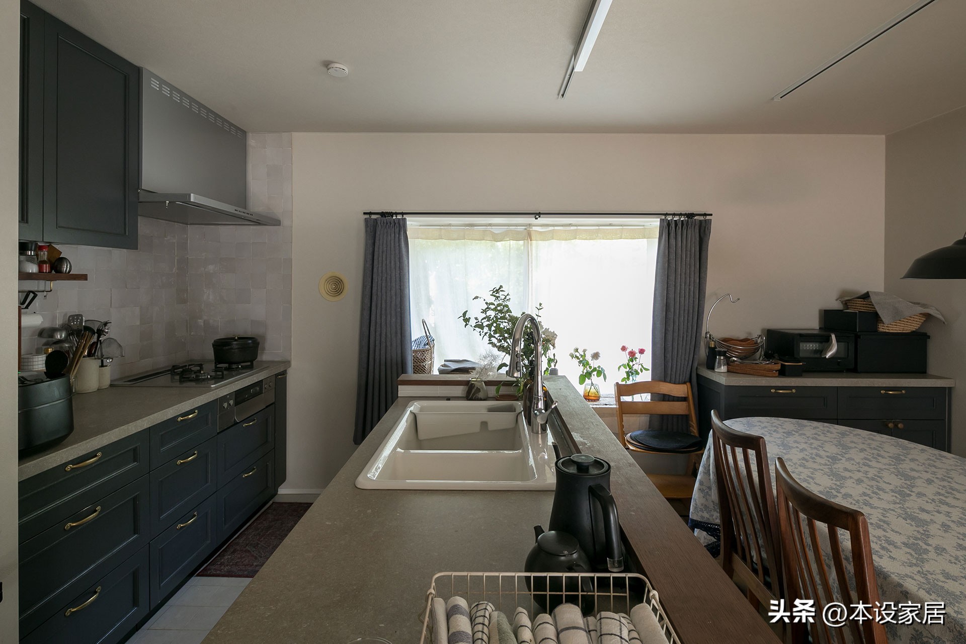 Ly hôn ở tuổi 38, sống một mình suốt 10 năm: Người phụ nữ 48 tuổi chọn độc thân để kiểm soát tiền bạc và sống nhẹ nhõm- Ảnh 5.