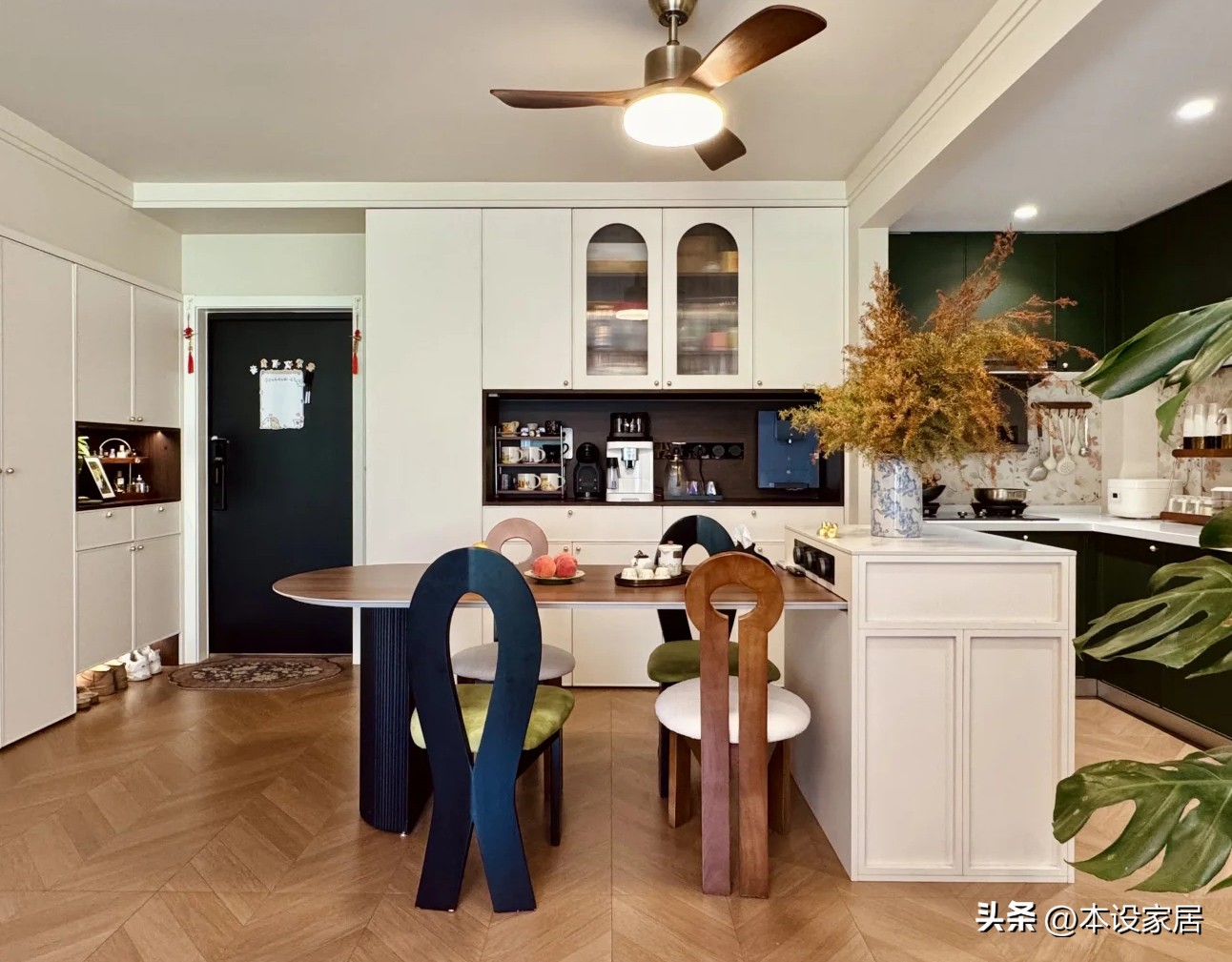 Bước vào căn bếp của một người trẻ, tôi chợt nhận ra: Nhiều nhà đang tiêu tiền cho bếp theo cách đã lỗi thời - còn đây mới là tư duy bếp “đẳng cấp cao” thật sự- Ảnh 2.