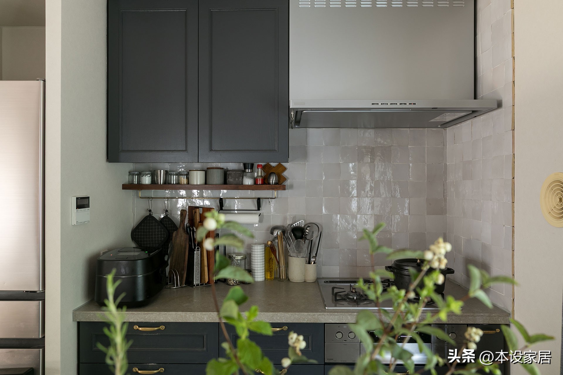 Ly hôn ở tuổi 38, sống một mình suốt 10 năm: Người phụ nữ 48 tuổi chọn độc thân để kiểm soát tiền bạc và sống nhẹ nhõm- Ảnh 9.