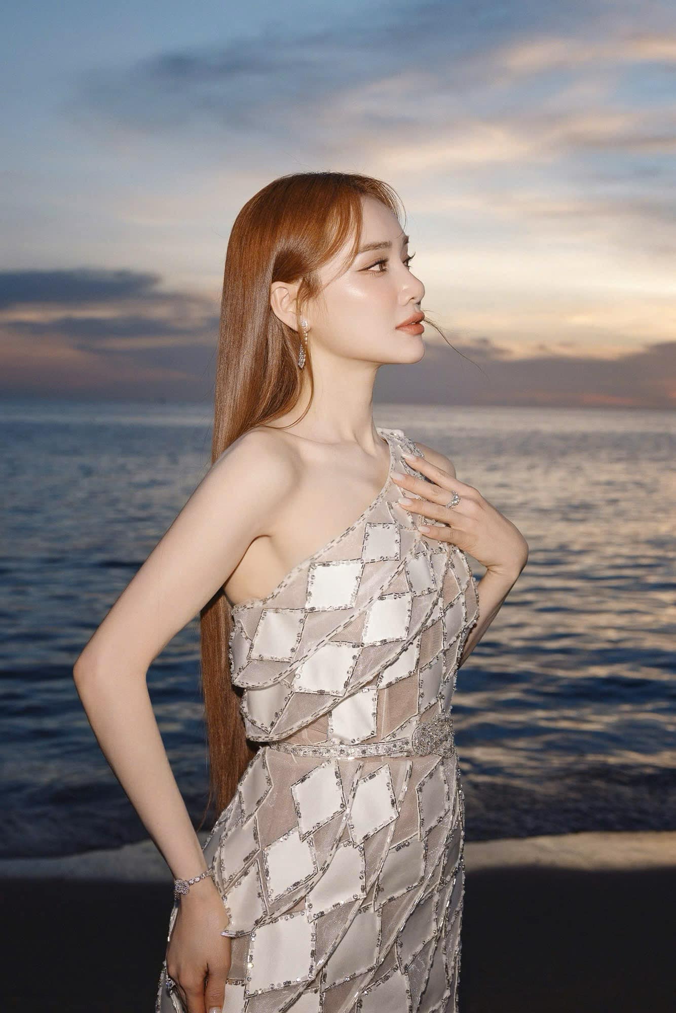 Visual Nhã Phương cam thường vẫn sáng bừng ngay khi vừa sinh con thứ 3, "Song Hye Kyo Việt Nam" hóa ra rất chăm dùng 2 "vũ khí bí mật" để trẻ bất chấp- Ảnh 8.