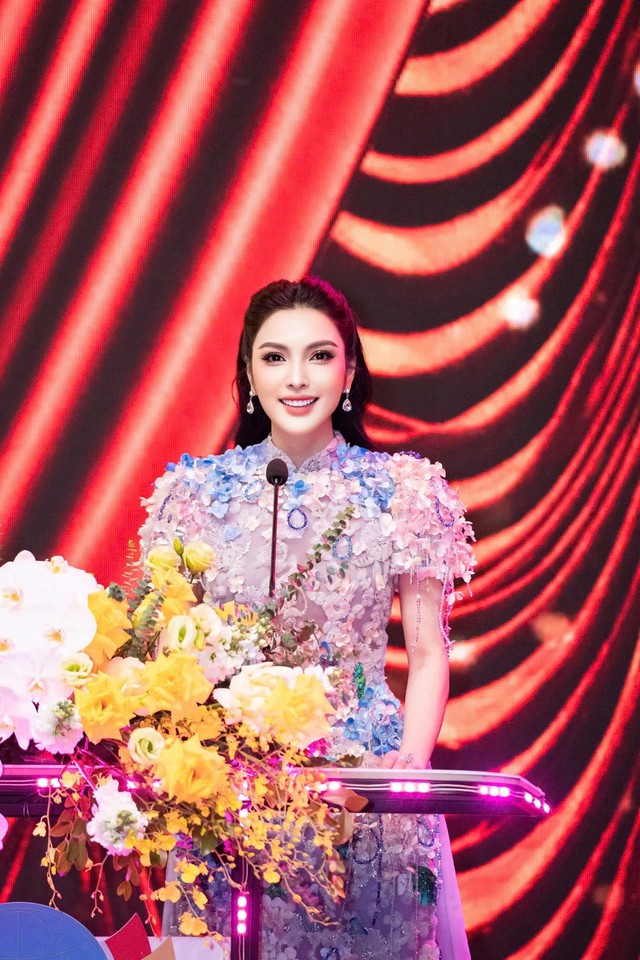 Kim Huyền Sâm đóng hài Tết còn song ca cùng 1 nam NSƯT, không ngại khen đàn anh "tuyệt vời"- Ảnh 3.