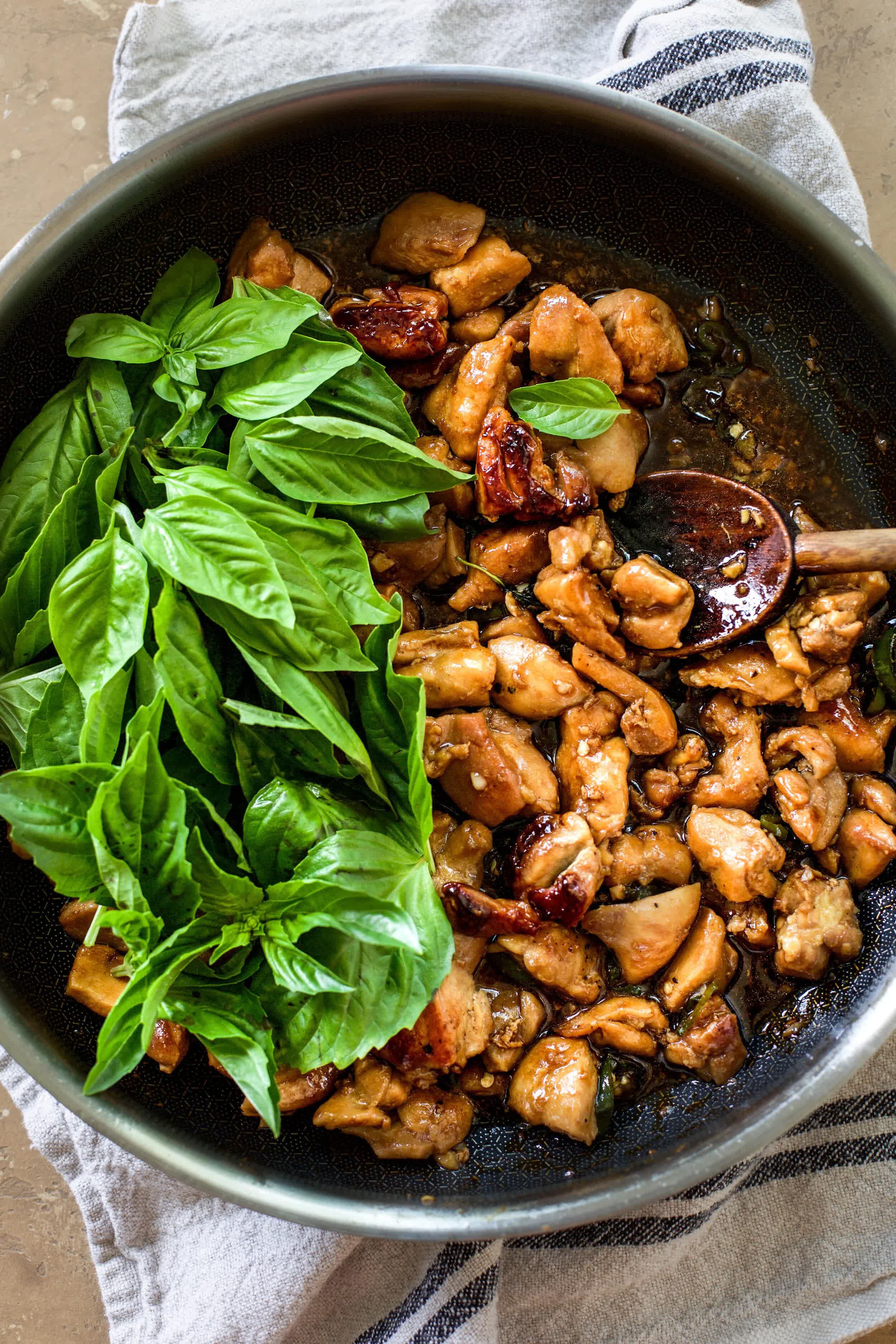 Loại cây gia vị nên trồng trong nhà vào năm mới: "Hút" may mắn, tài lộc, làm thuốc khi cần- Ảnh 6.