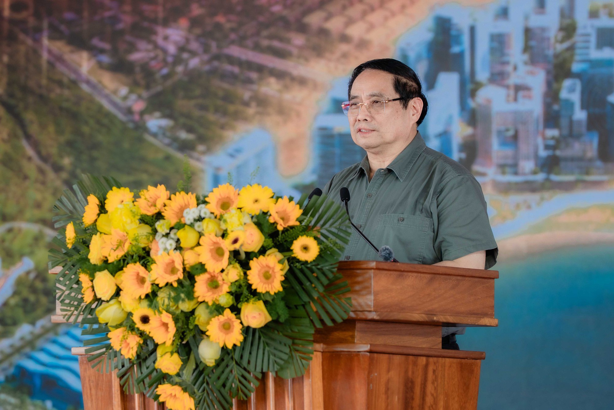 Thủ tướng đề nghị phát huy tinh thần "chỉ bàn làm, không bàn lùi" tại các dự án phục vụ APEC- Ảnh 15.