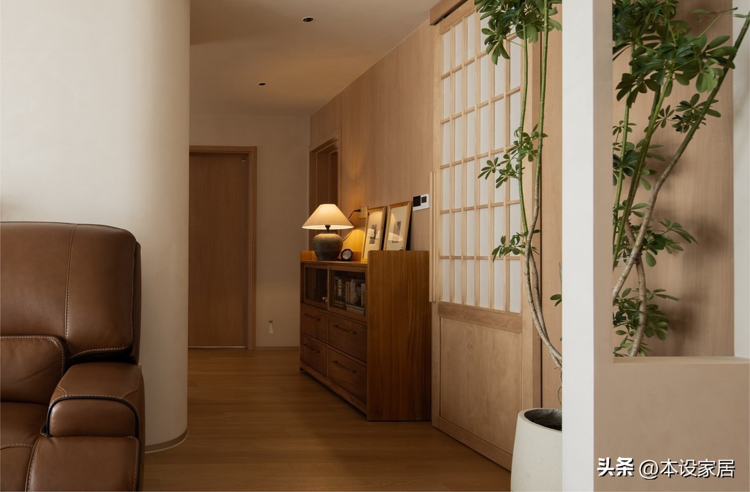 Cặp vợ chồng 70 tuổi sở hữu căn hộ gây sốt mạng xã hội: Chỉ riêng phòng khách đã được sao chép hàng loạt vì quá tinh tế- Ảnh 10.