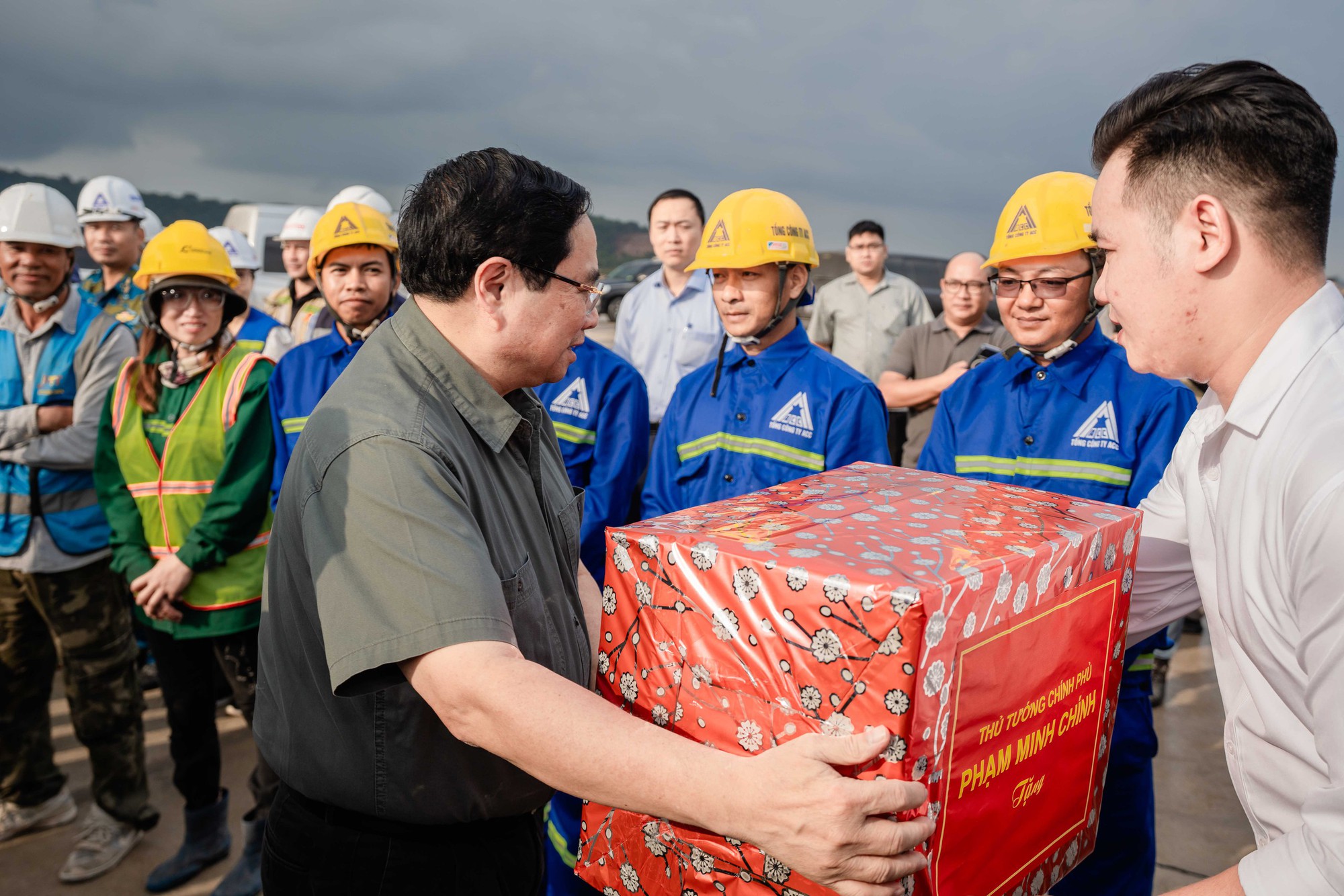 Thủ tướng đề nghị phát huy tinh thần "chỉ bàn làm, không bàn lùi" tại các dự án phục vụ APEC- Ảnh 12.