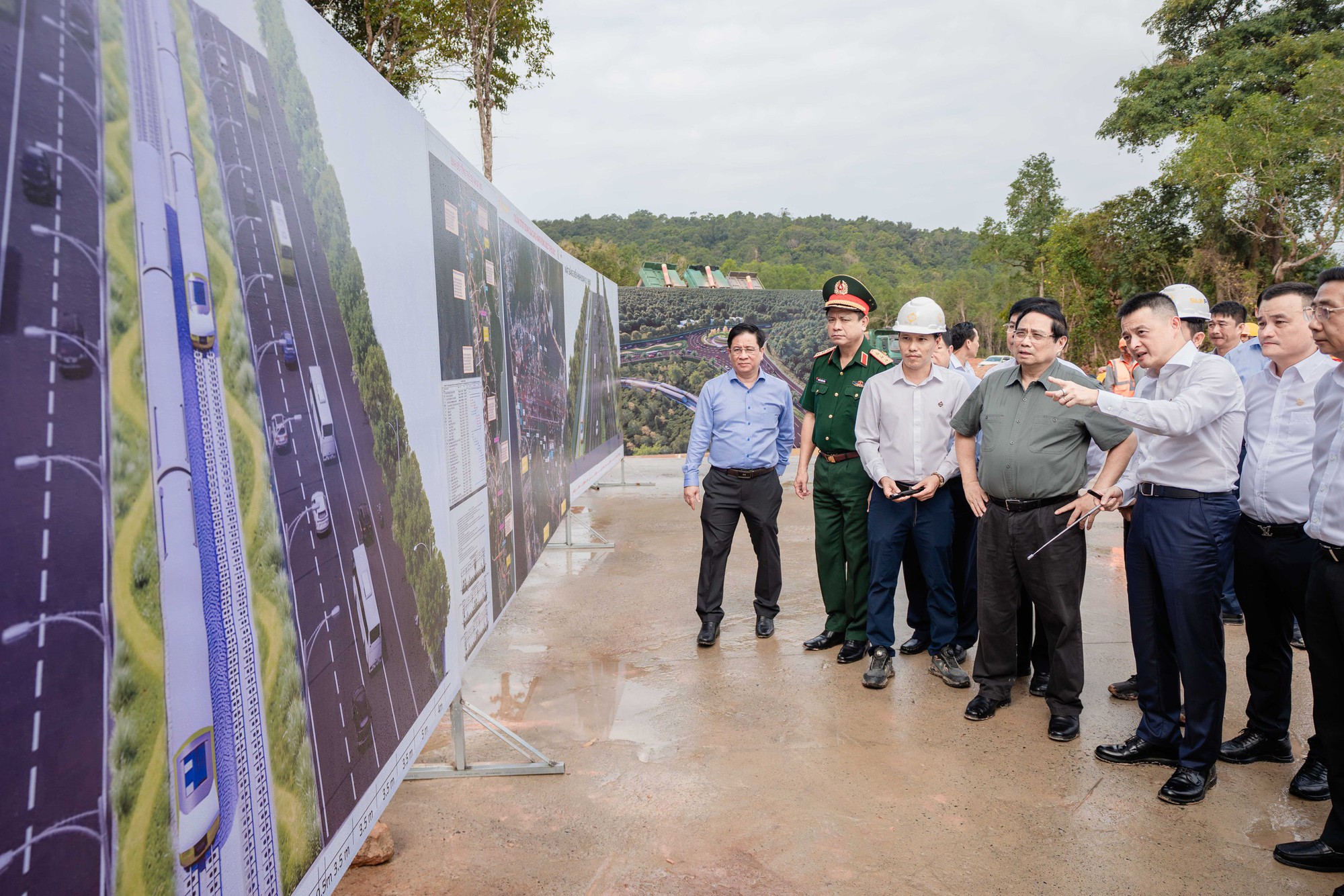 Thủ tướng đề nghị phát huy tinh thần "chỉ bàn làm, không bàn lùi" tại các dự án phục vụ APEC- Ảnh 6.
