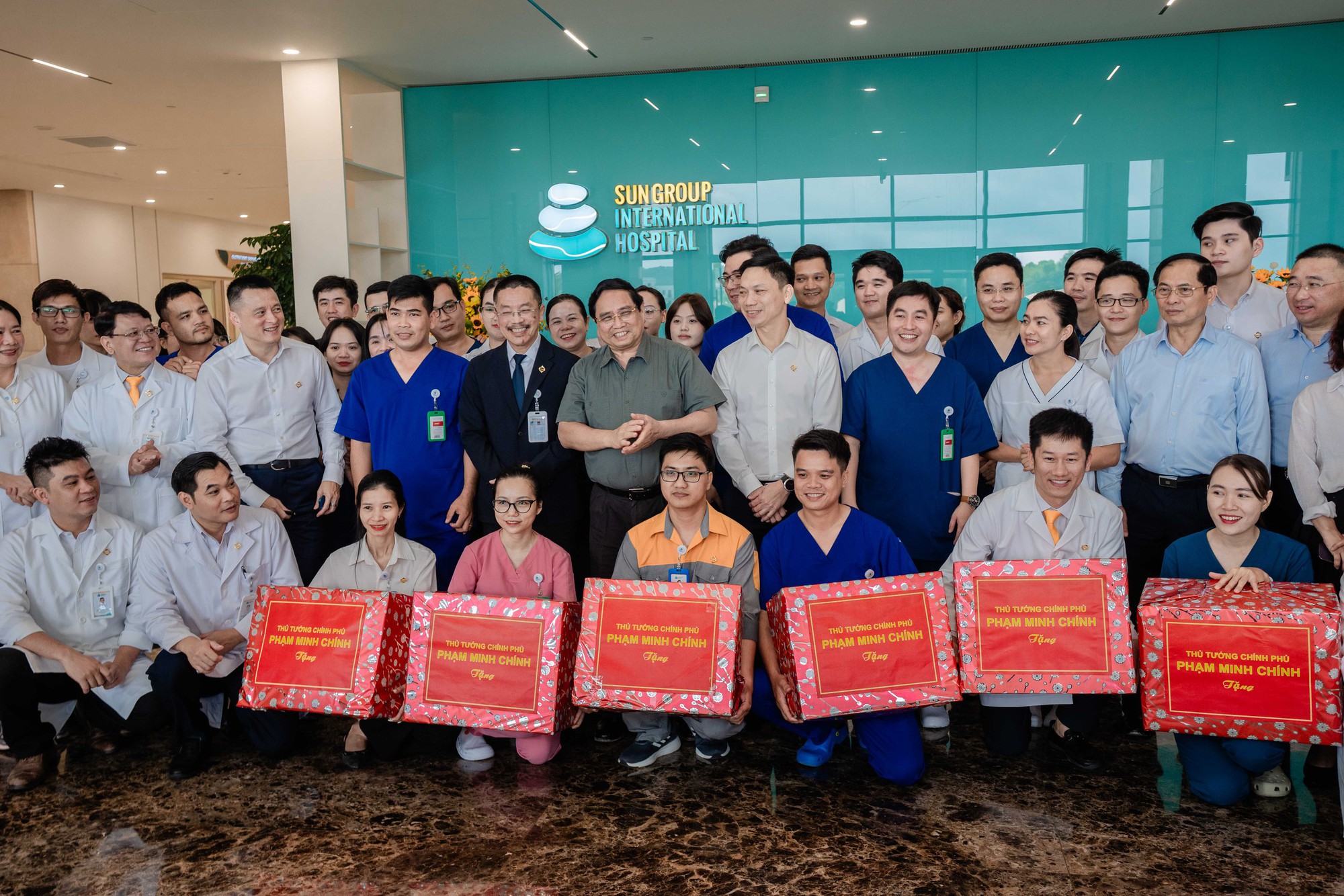 Thủ tướng đề nghị phát huy tinh thần "chỉ bàn làm, không bàn lùi" tại các dự án phục vụ APEC- Ảnh 19.