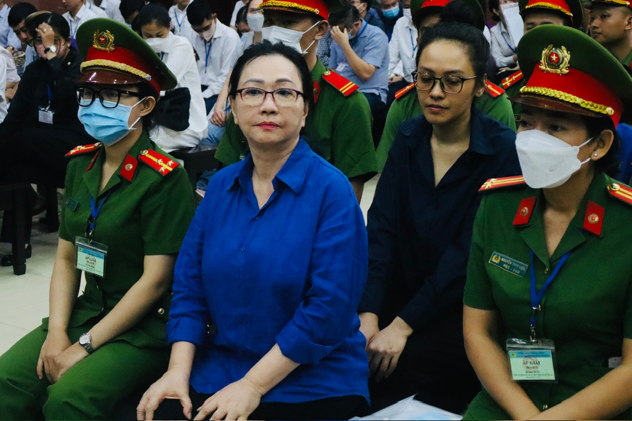 Cưỡng chế kê biên 2 chiếc túi Hermès bạch tạng của bà Trương Mỹ Lan- Ảnh 1.