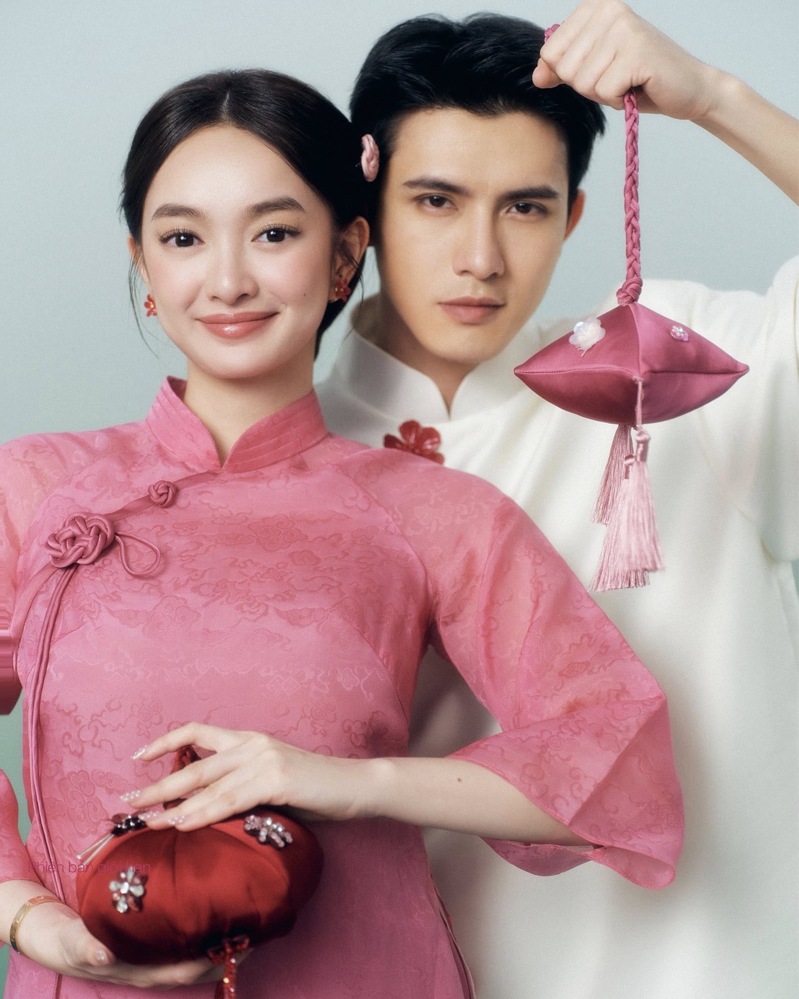 Drama săn áo dài ồn nhất lúc này: Mua khó hơn vàng, brand nhận bão phẫn nộ về cách xử lý- Ảnh 9. Drama săn áo dài ồn nhất lúc này: Mua khó hơn vàng, brand nhận bão phẫn nộ về cách xử lý- Ảnh 9.