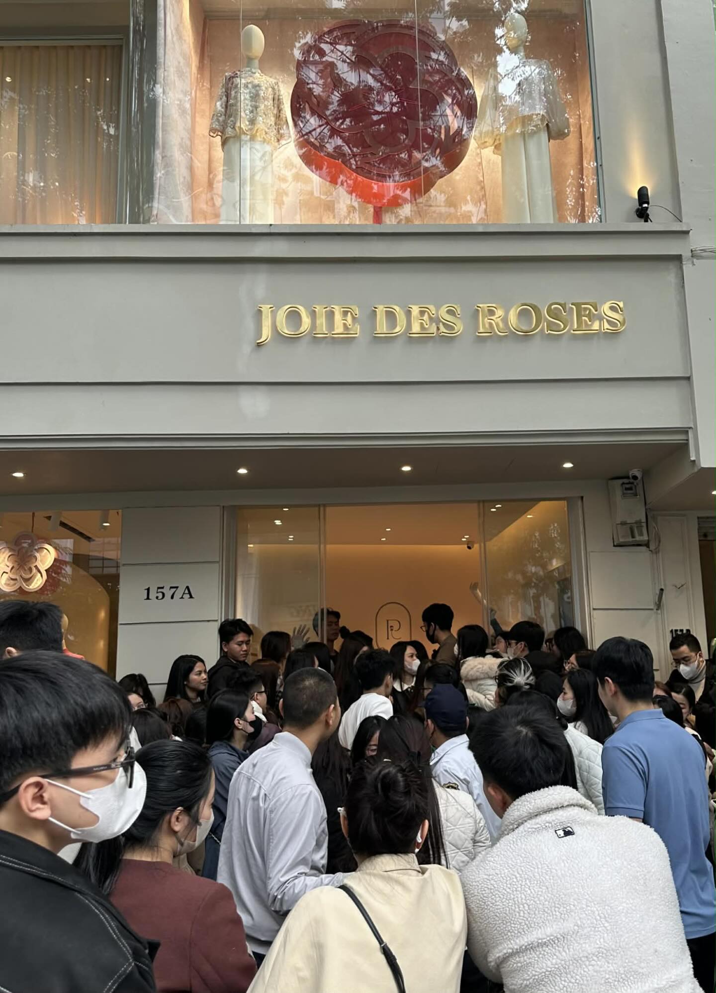 Drama săn áo dài ồn nhất lúc này: Mua khó hơn vàng, brand nhận bão phẫn nộ về cách xử lý- Ảnh 14. Drama săn áo dài ồn nhất lúc này: Mua khó hơn vàng, brand nhận bão phẫn nộ về cách xử lý- Ảnh 14.