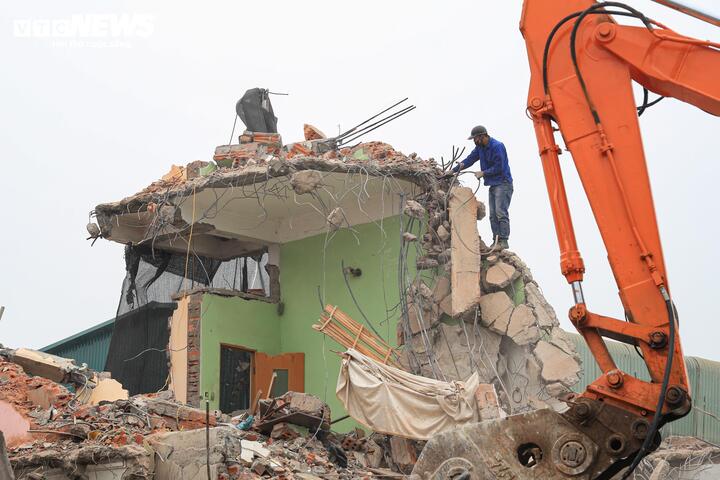 Hà Nội gấp rút giải phóng mặt bằng, đẩy nhanh thi công tuyến đường Tam Trinh- Ảnh 5.