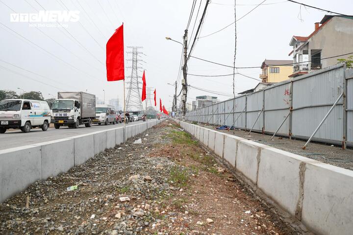 Hà Nội gấp rút giải phóng mặt bằng, đẩy nhanh thi công tuyến đường Tam Trinh- Ảnh 19.