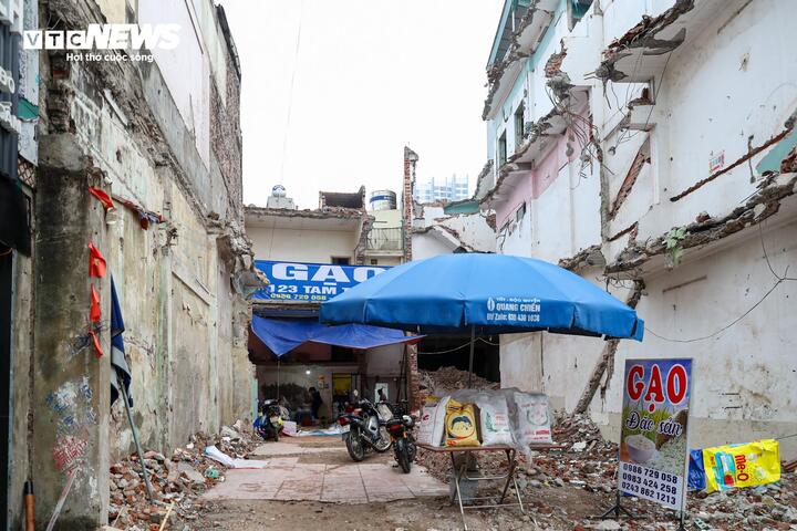 Hà Nội gấp rút giải phóng mặt bằng, đẩy nhanh thi công tuyến đường Tam Trinh- Ảnh 18.