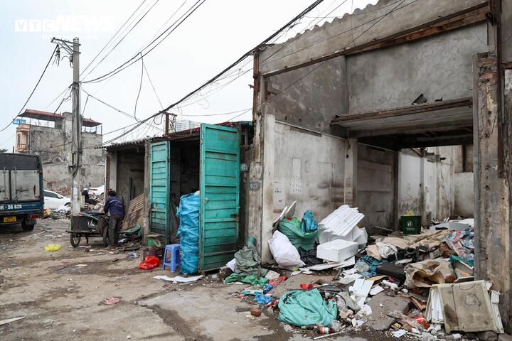 Hà Nội gấp rút giải phóng mặt bằng, đẩy nhanh thi công tuyến đường Tam Trinh- Ảnh 10.